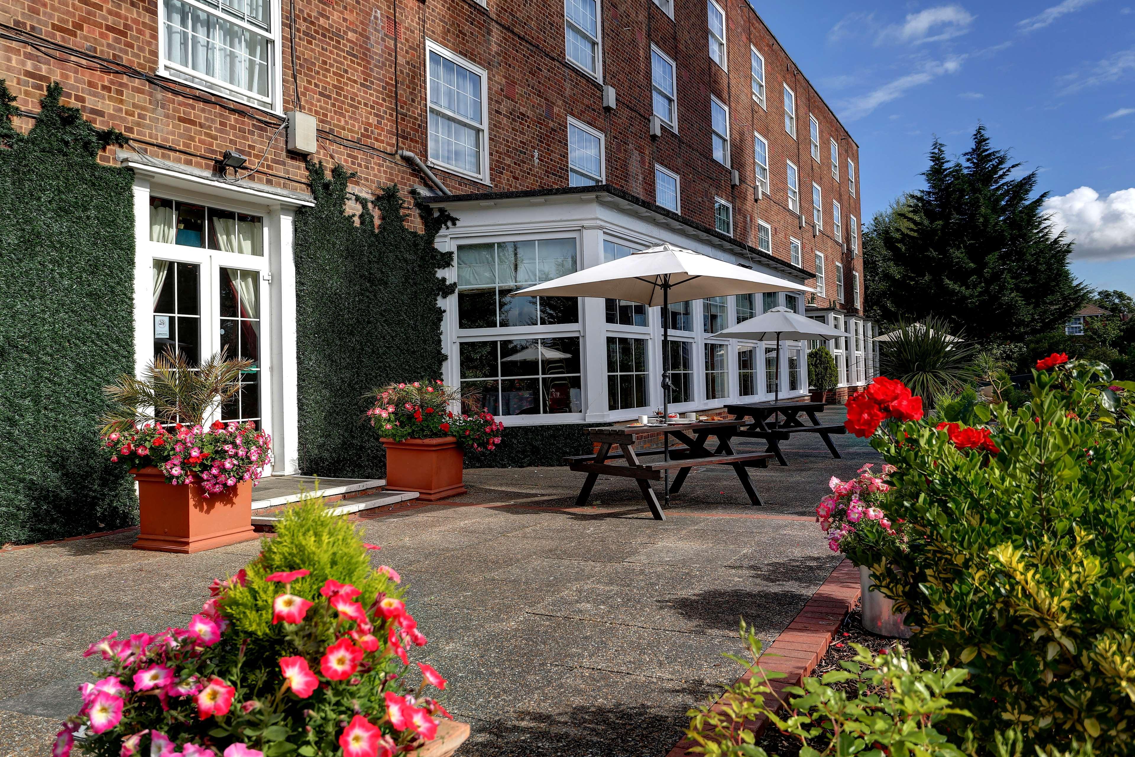 Best Western Homestead Court Hotel Welwyn Garden City Exterior foto