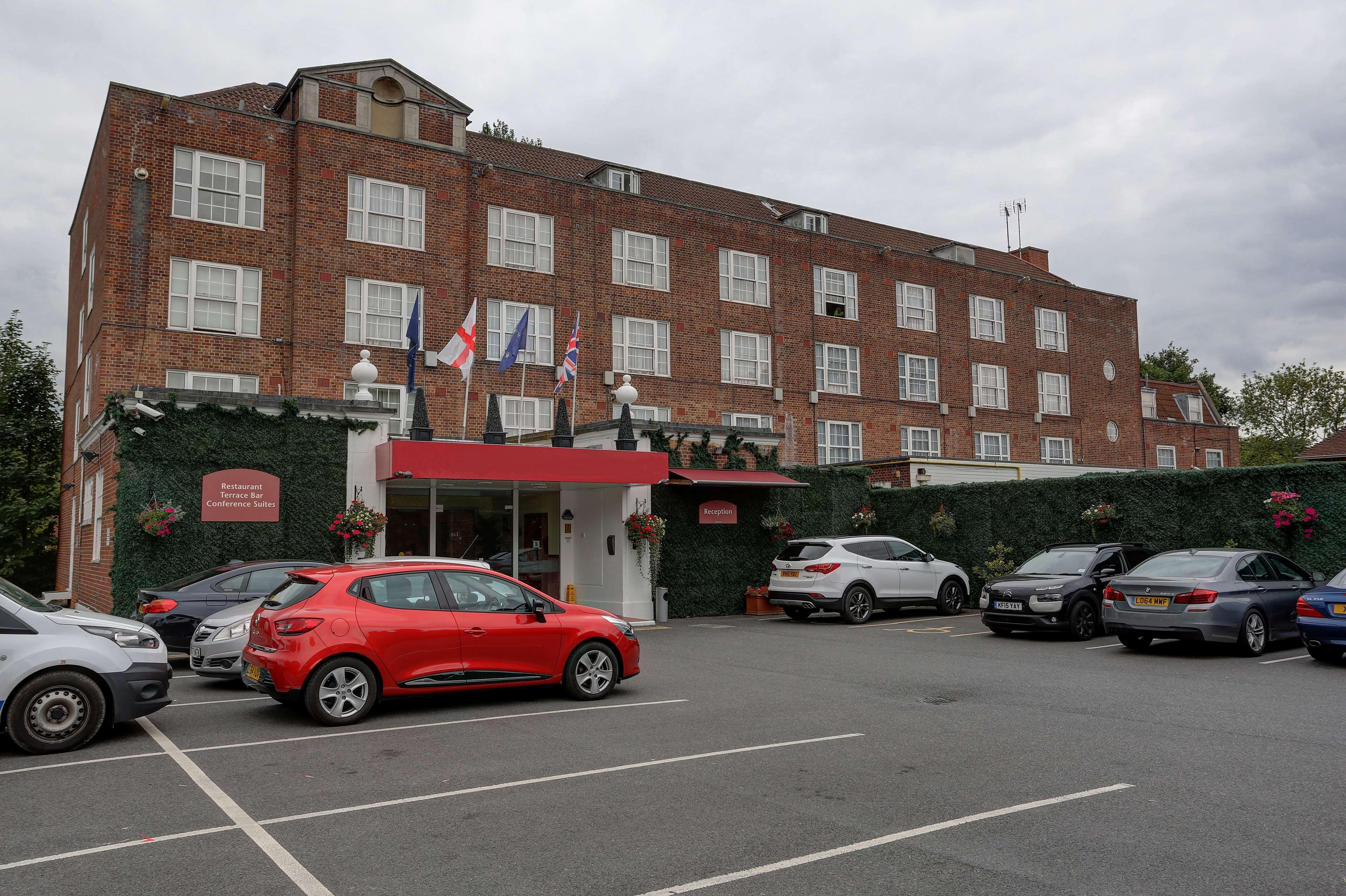 Best Western Homestead Court Hotel Welwyn Garden City Exterior foto