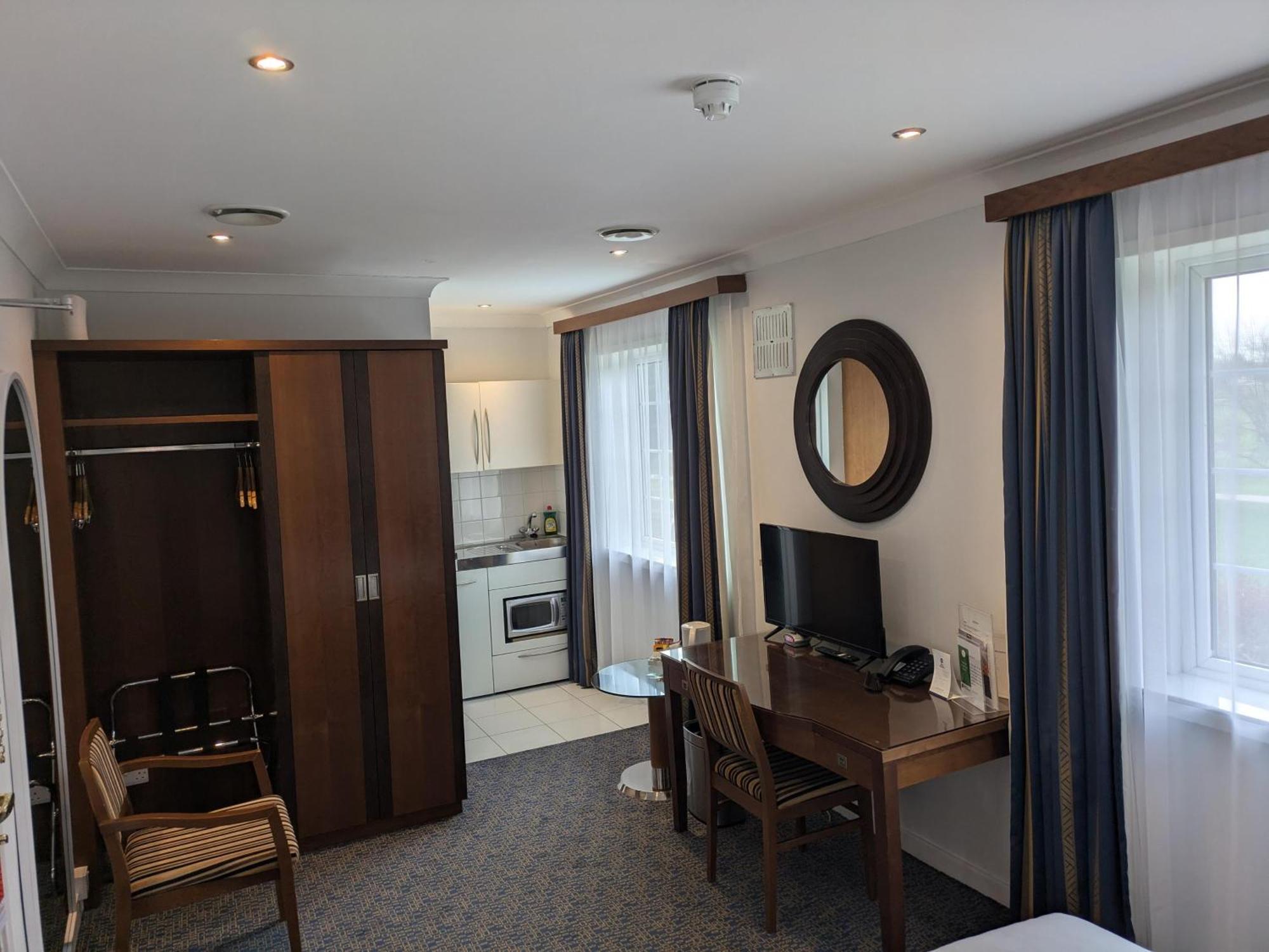 Best Western Homestead Court Hotel Welwyn Garden City Exterior foto
