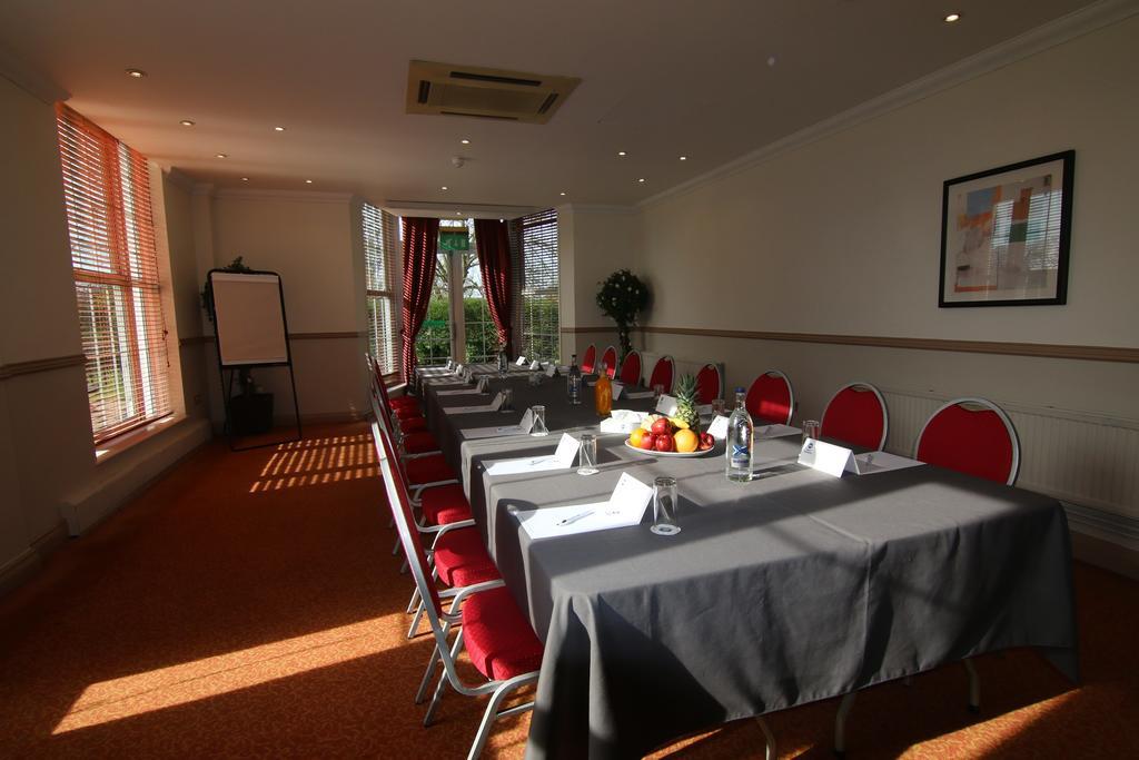 Best Western Homestead Court Hotel Welwyn Garden City Exterior foto